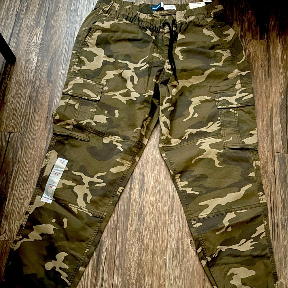 Old navy joggers pants